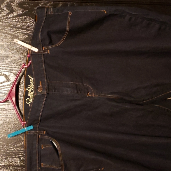 Jeans - Picture 3 of 6